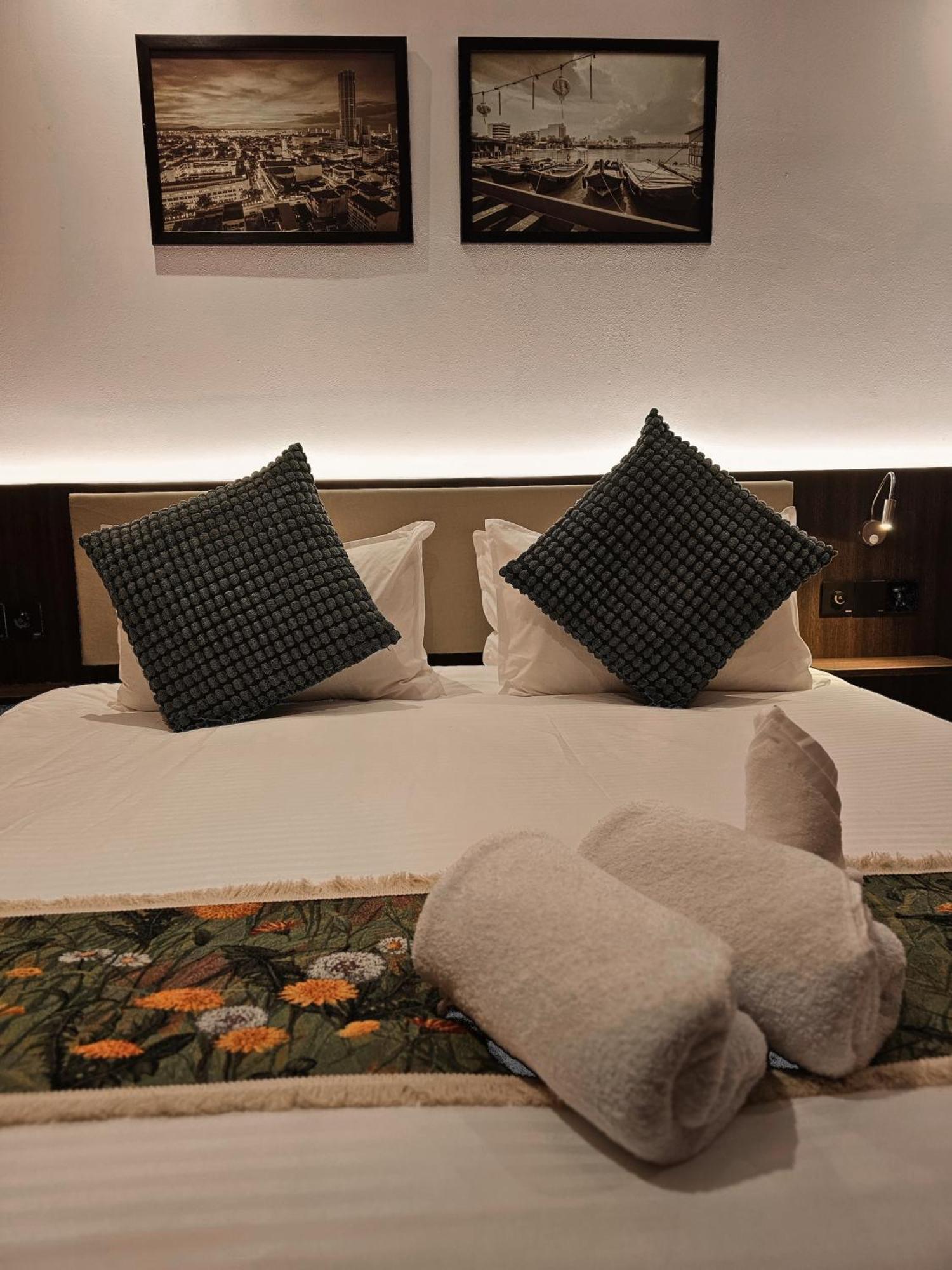 Hotel Rare Heritage House